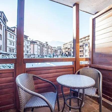 Host2u Slope-side By The Gondola *