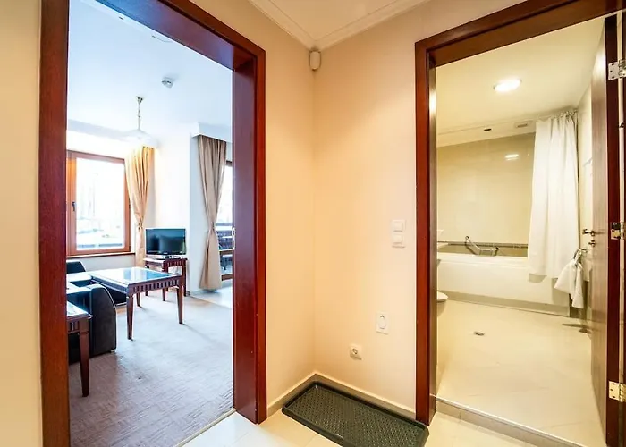 Apartment Host2u Slope-side By The Gondola Bansko